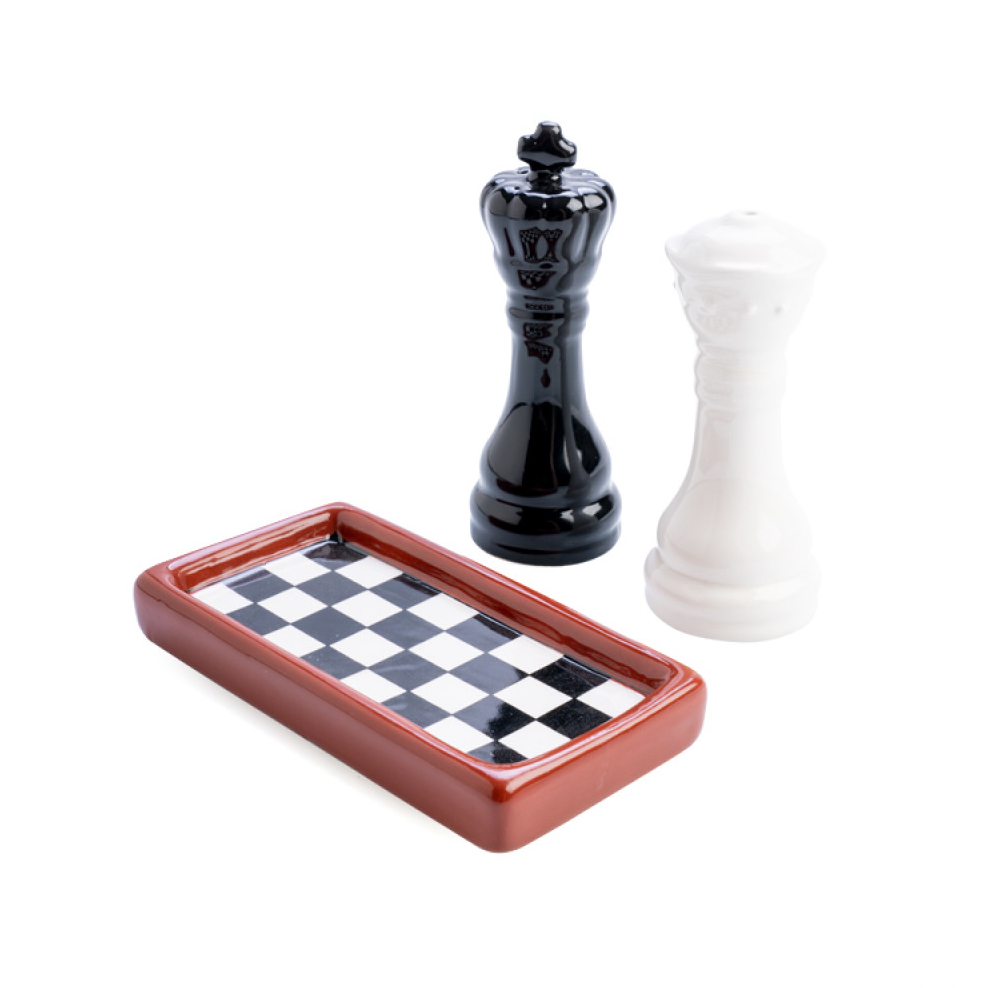 CHESS SET SALT & PEPPER