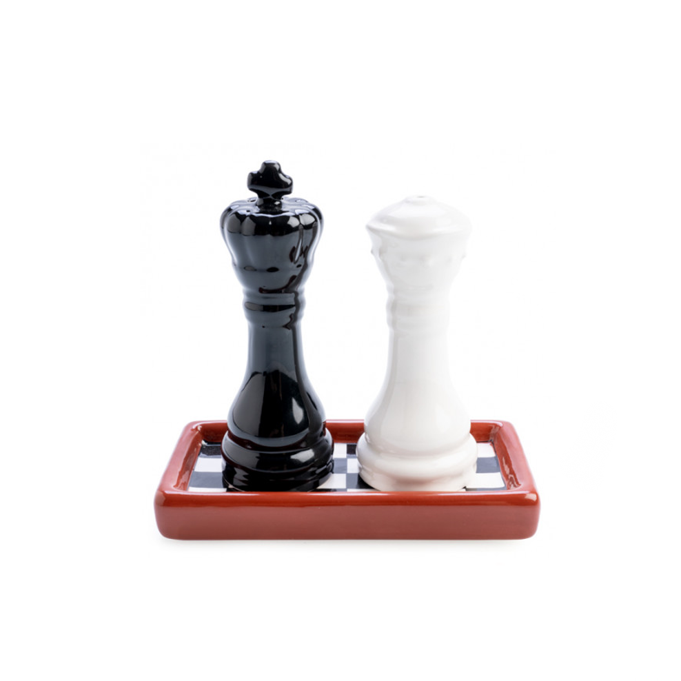 CHESS SET SALT & PEPPER